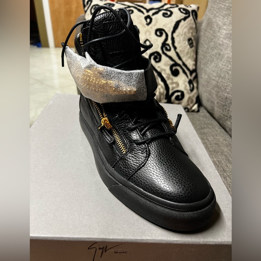 Giuseppe Zanotti men tennis